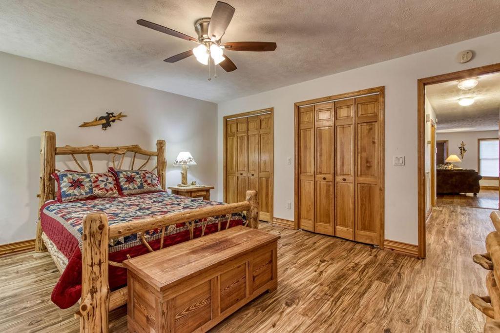 The Nuthouse Ii, Pool Table, Wifi, 1089 Free Tickets Each Paid Day, Dollywood And More Sevierville Zimmer foto