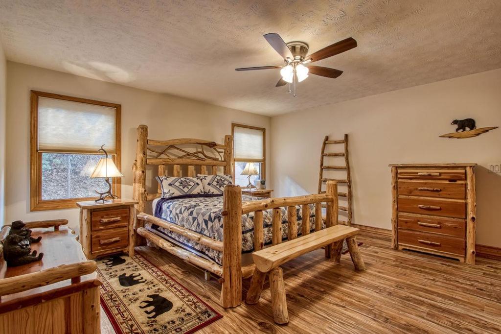 The Nuthouse Ii, Pool Table, Wifi, 1089 Free Tickets Each Paid Day, Dollywood And More Sevierville Zimmer foto